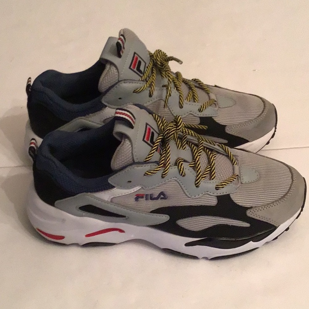FILA GRAY RAY TRACER MEN SZ 7